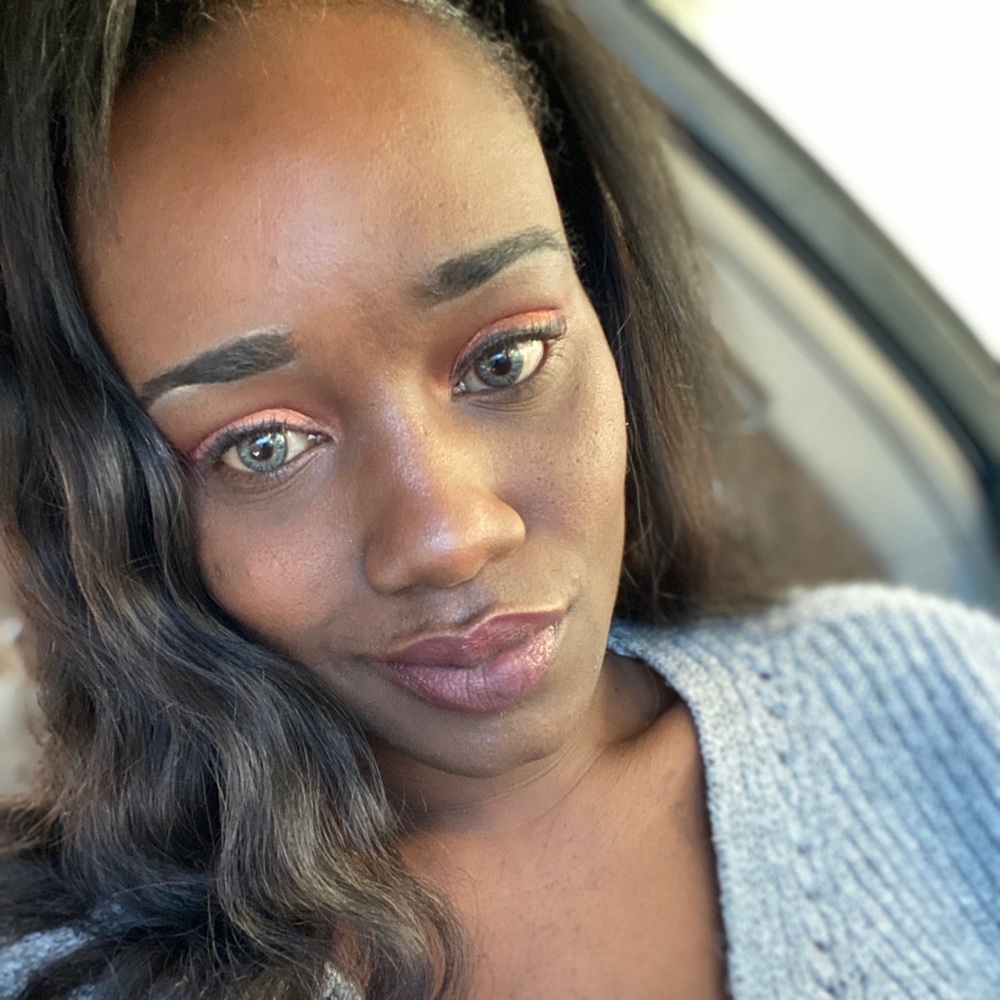 Meet your Posher, Tiffany